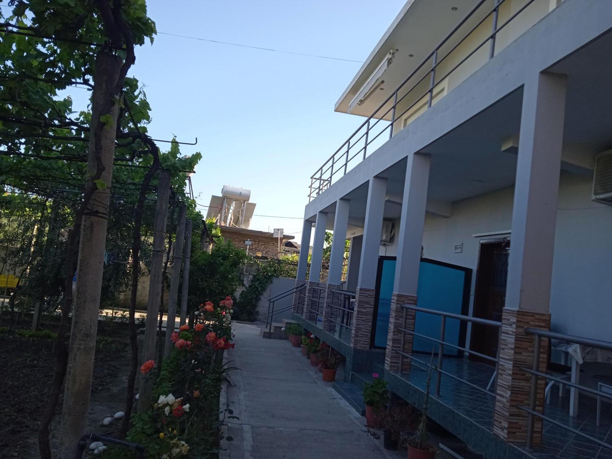 Vila N Dervishi Vlore Exterior photo