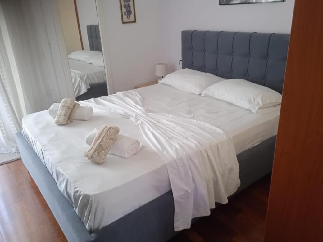 Vila N Dervishi Vlore Exterior photo