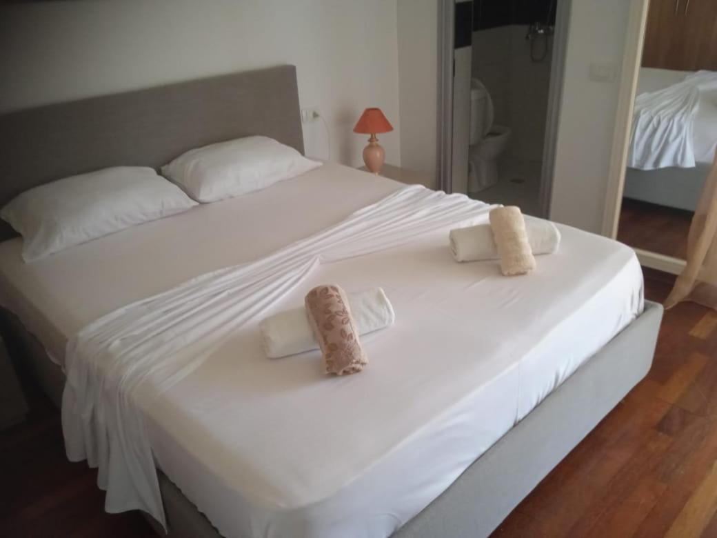 Vila N Dervishi Vlore Exterior photo